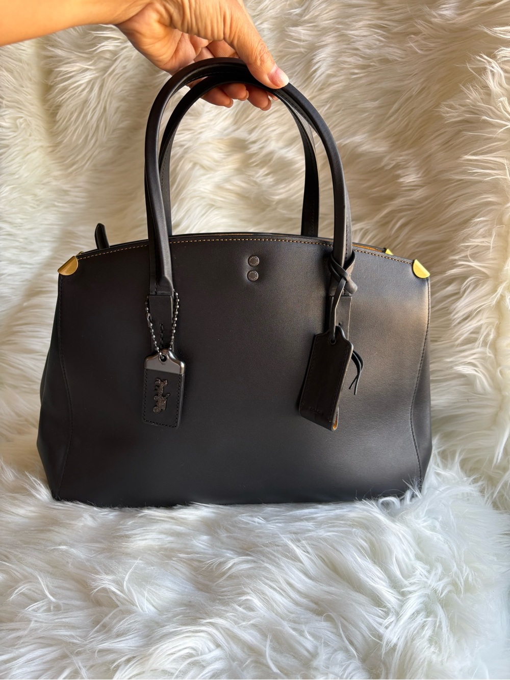 AUTHENTIC COACH 22821 Cooper Carryall in Glovetanned Leather - Black - NWT - $59